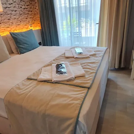 The D Ξενοδοχείο 4*