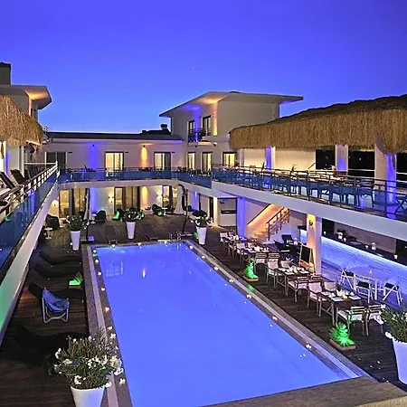 Hotel The D Çeşme