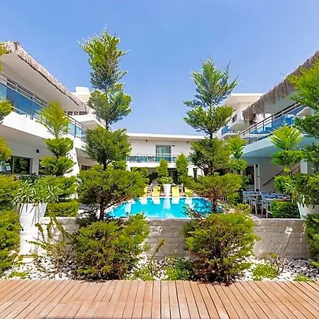 Hotel The D Çeşme